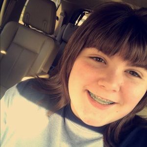 Meet your Posher, Ava